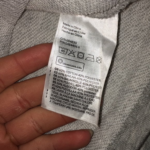 Cute Grey Cut-Off Sleeves Sweatshirt - Picture 5 of 6